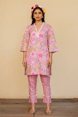 Women's Pink Blue Regular Fit Cotton Floral Foil Printed Kurta With Pant 1