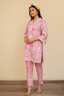 Women's Pink Blue Regular Fit Cotton Floral Foil Printed Kurta With Pant 2
