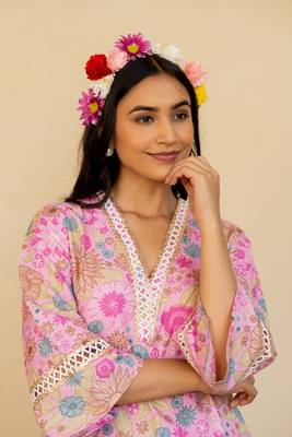 Women's Pink Blue Regular Fit Cotton Floral Foil Printed Kurta With Pant 4