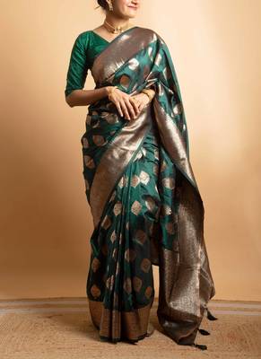 Emerald green art silk saree with zari woven leaf motifs 2