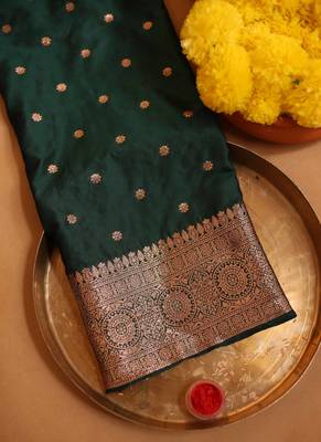 Emerald green art silk saree with zari woven leaf motifs 3
