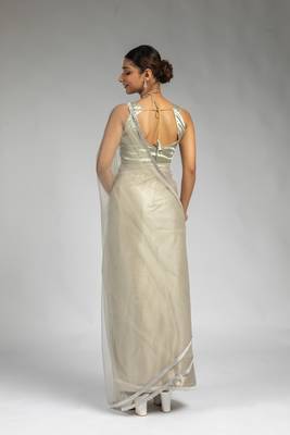grey embroidered net one minute saree 4