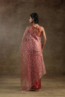 pre-stitched peach woven tissue crush saree 4