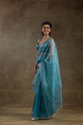 blue woven tissue crush one minute saree 3