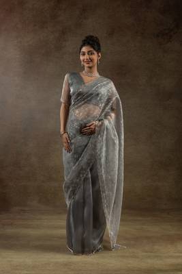 grey woven tissue crush one minute saree 1