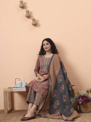 grey pure cotton mirror work kurta dupatta pant set 5