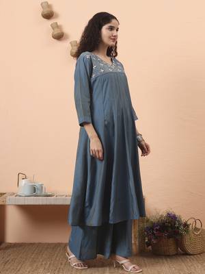 blue silk blend piping design anarkali kurta dupatta palazzo set 5