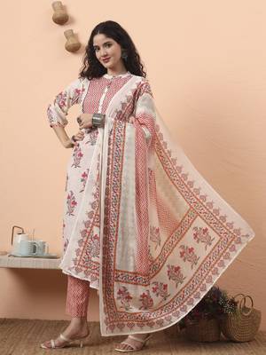 cream pure cotton kantha work kurta dupatta pant set 2