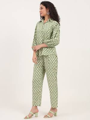 Divena green floral print rayon fabric  shirts pant with crop top three piece set 2