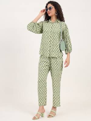 Divena green floral print rayon fabric  shirts pant with crop top three piece set 5