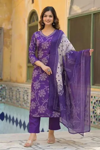 Women purple rayon blend bandhani printed straight kurta trouser with dupatta