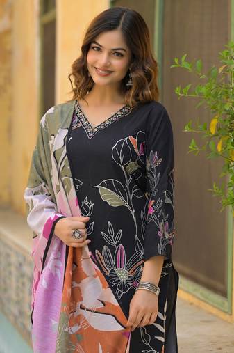 Women black rayon blend floral printed straight kurta trouser with dupatta