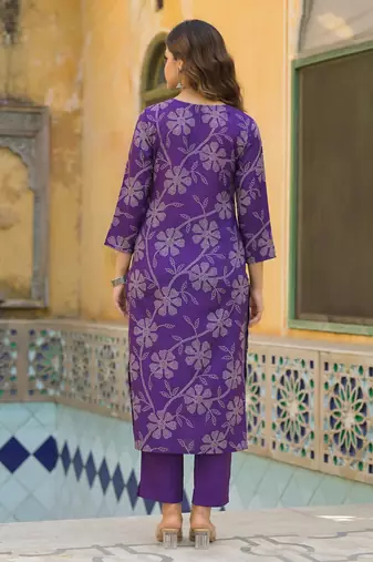 Women purple rayon blend bandhani printed straight kurta trouser with dupatta