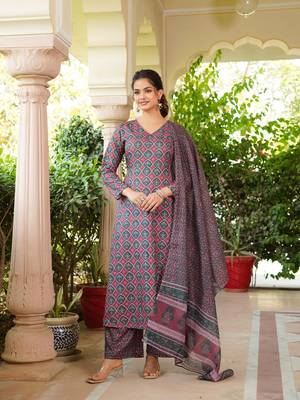 Women maroon rayon blend floral printed a-line kurta palazzo with dupatta 5