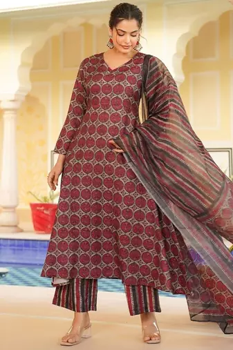 Women red rayon blend floral printed a-line kurta palazzo with dupatta