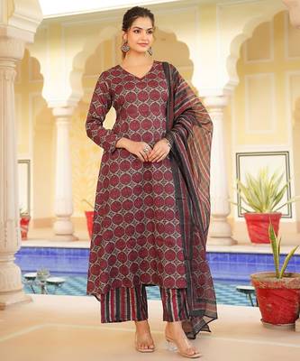 Women red rayon blend floral printed a-line kurta palazzo with dupatta 5