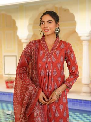 Women red rayon blend floral printed straight kurta trouser with dupatta 1