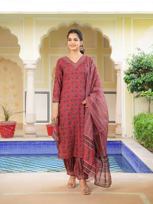 Women red rayon blend ethnic motifs printed straight kurta salwar with dupatta 2