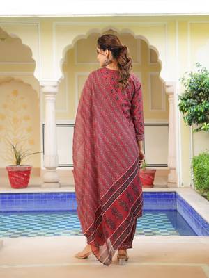 Women red rayon blend ethnic motifs printed straight kurta salwar with dupatta 3
