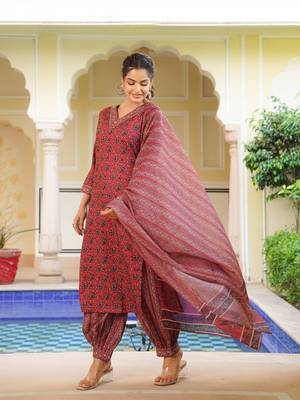 Women red rayon blend ethnic motifs printed straight kurta salwar with dupatta 4