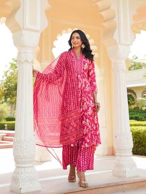 Women pink rayon blend floral printed a-line kurta palazzo with dupatta 2