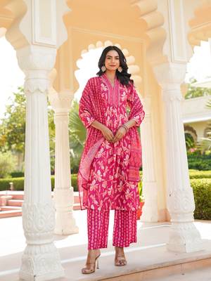 Women pink rayon blend floral printed a-line kurta palazzo with dupatta 5
