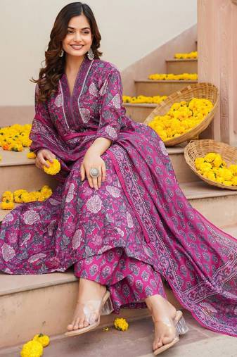 Women pink rayon blend floral printed a-line kurta palazzo with dupatta
