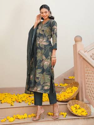 Women green rayon blend floral printed straight kurta trouser with dupatta 2