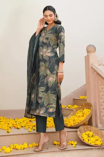 Women green rayon blend floral printed straight kurta trouser with dupatta