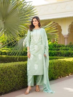 Women green viscose solid embroidered straight kurta palazzo with dupatta 5