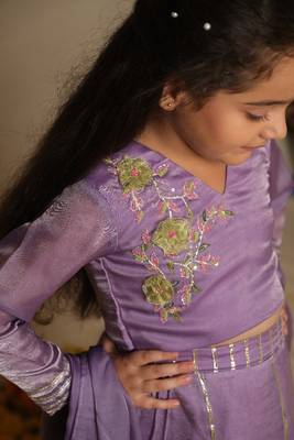 Lavender hand embroidered lehenga set 2