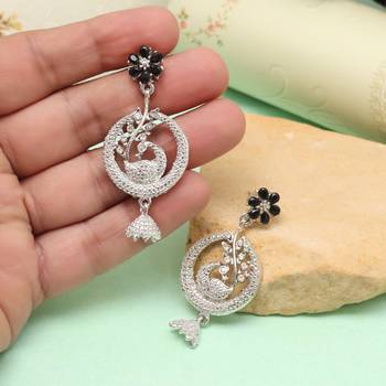 Edgy black color fashion earrings 1