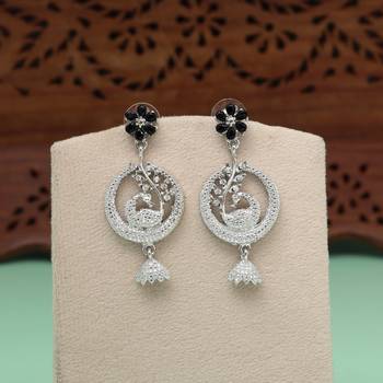Edgy black color fashion earrings 2
