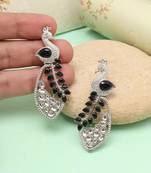 Jet black color fashion earrings
