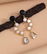 Black color amrapali earrings