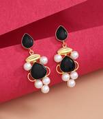Black color amrapali earrings