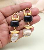 Elegant black color amrapali earrings