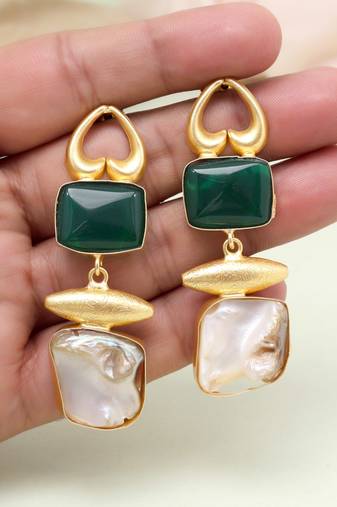 Nature-inspired green color amrapali earrings