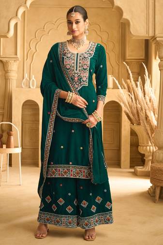 green velvet straight suit for women wedding wear