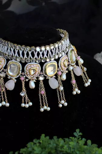Pink wink necklace
