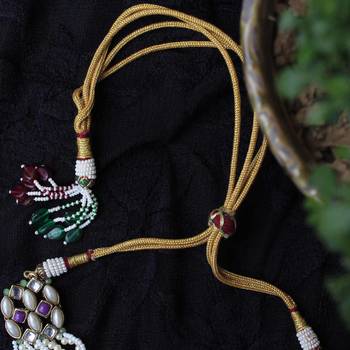 Pearl twirl choker 3