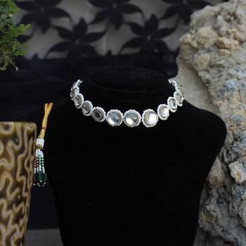 Round bound necklace 1