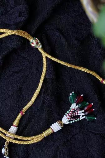 Round bound necklace