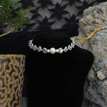Pear wear necklace 1
