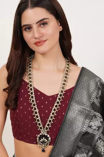 Blues hues long necklace