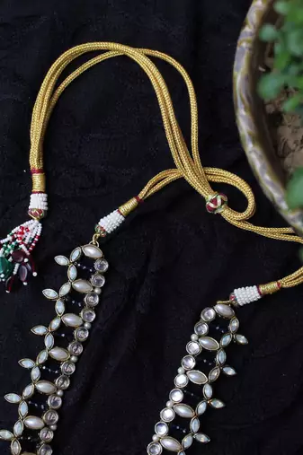 Blues hues long necklace