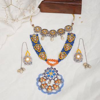 Bohemian vibes blue & orange necklace set 1