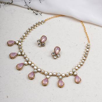 Light pink crystal kundan necklace 1