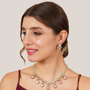 Light pink crystal kundan necklace 2