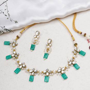 Kundan and green stone necklace set 1